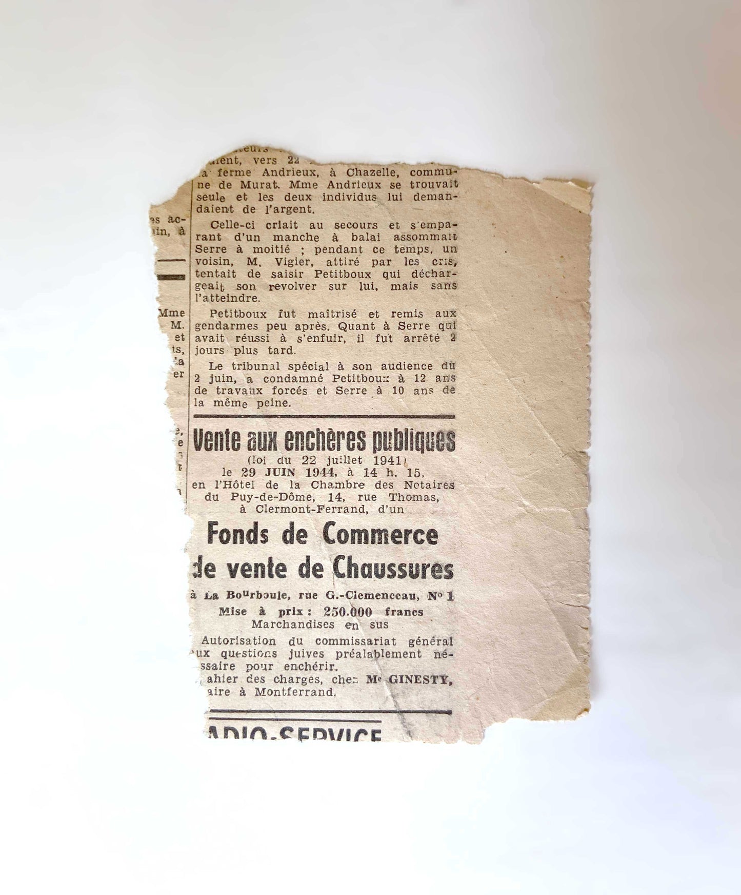 Document article de presse fait divers De Gaulle 1944
