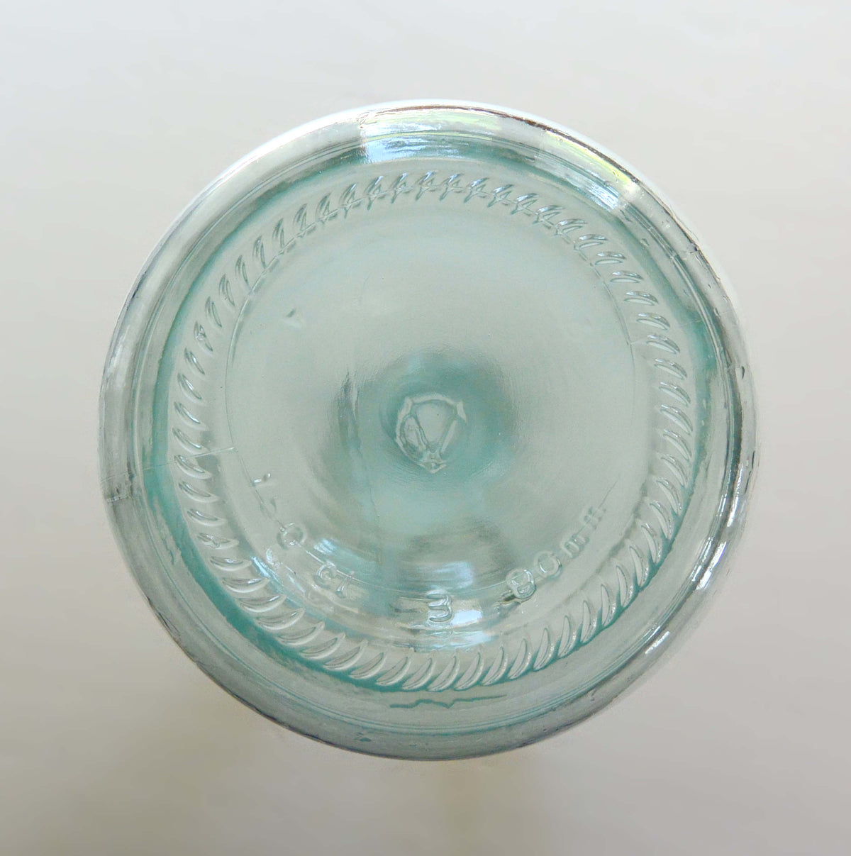 Carafe à vin verre blanc fleur de lys années 50 150cl 30cm